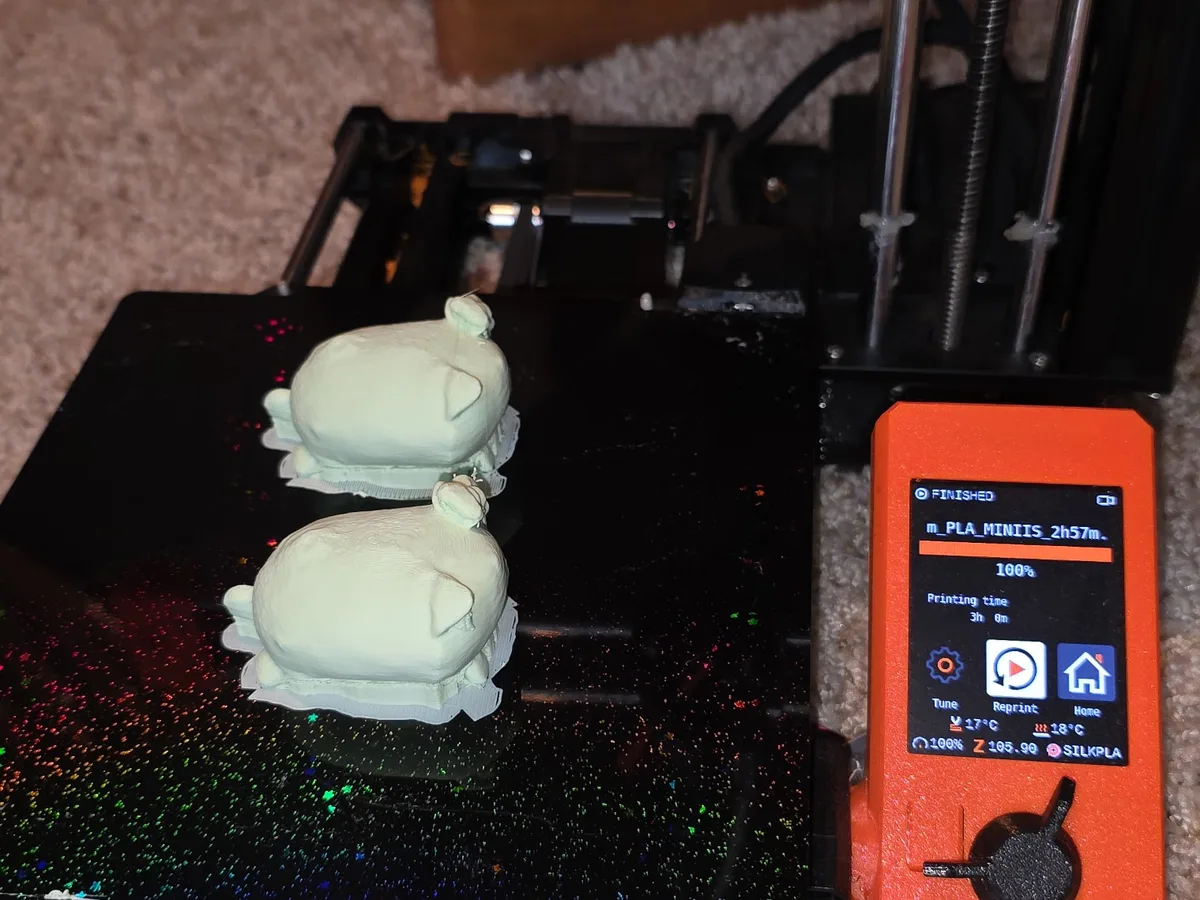 Freshly printed Loaf Kitties on the Prusa print bed